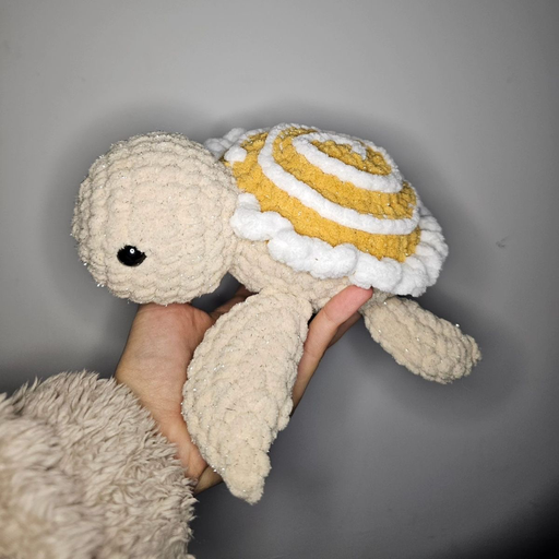 Peluche tortue cannelle 